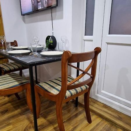 1 Bedroom Studio Eltham Exterior photo